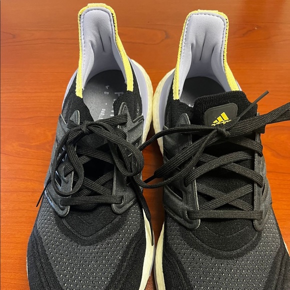 2021
Womens UltraBoost 21 'Black Violet Tone - Picture 2 of 5